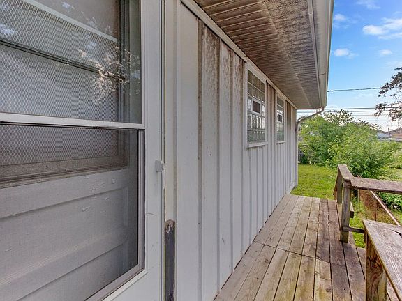 5th image of 294 Chappel Ave