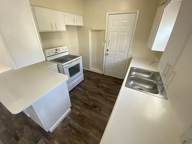 4149 Grant St — Photo 15