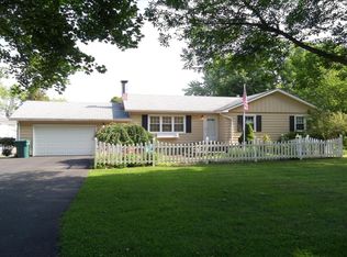 78 Hillcrest Dr, Spencerport, NY 14559