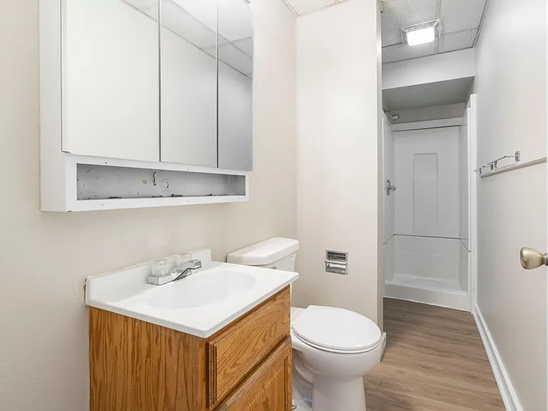 2110 College St - Cedar Falls — Photo 24
