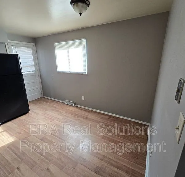 914 S Weyant Ave — Photo 13