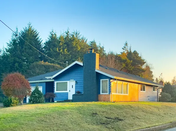 345 S Crestline Dr, Waldport, OR 97394