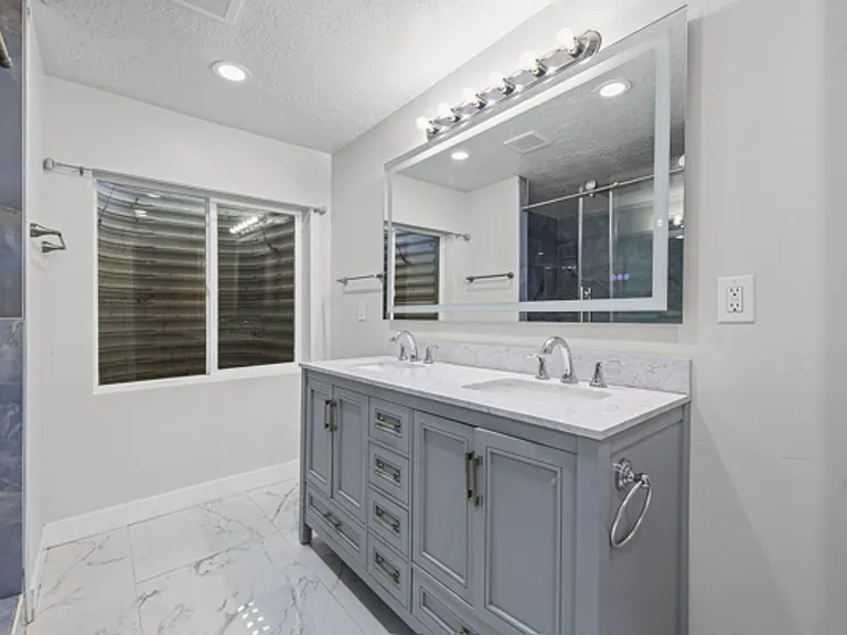 2877 S Greenhead Dr — Photo 19