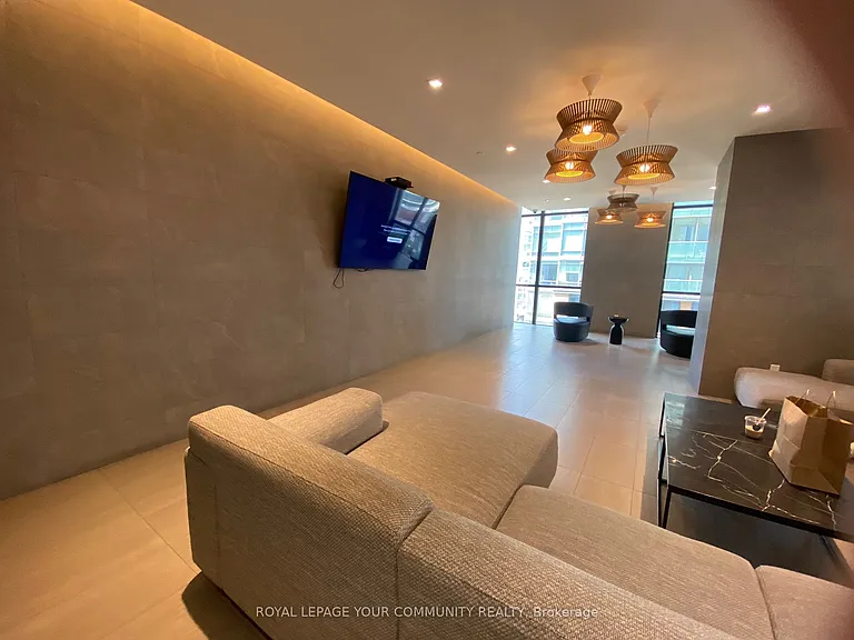 1 Yorkville Ave #1509 — Photo 30