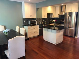 29 Breakwater Dr, Chelsea, MA 02150