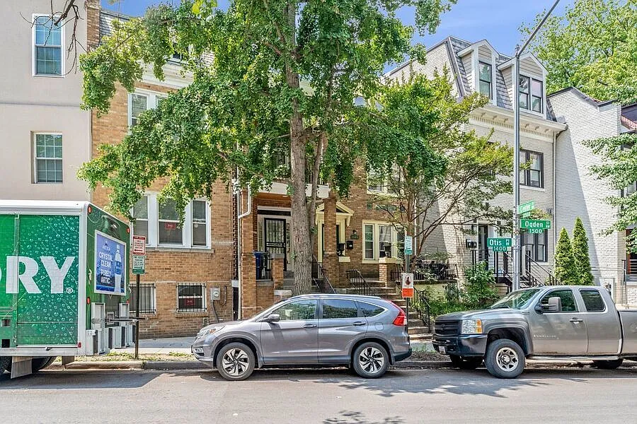 Spacious 5-Bedroom Home with Den and Balcony in Columbia Heights — Photo 4