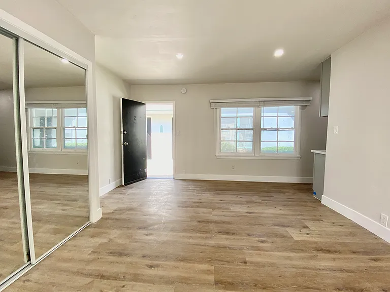 14532 Dickens St #4 — Photo 4