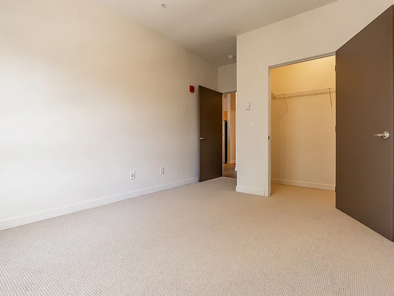 The Shelby Apartments — Photo 37