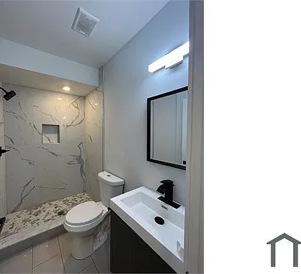 2121 N 7th St #2 — Photo 8