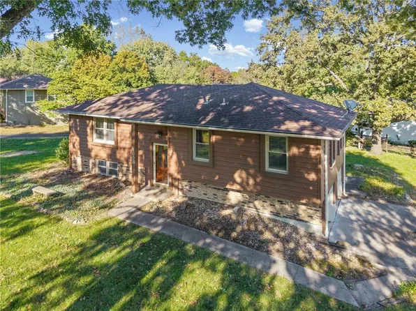 1003 Garner St, Richmond, MO 64085