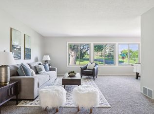 8694 Ridgewind Rd, Eden Prairie, MN 55344