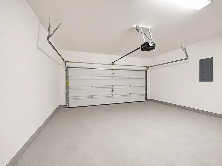 24014 Via Viale Dr — Photo 29