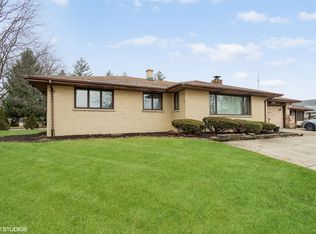 917 Black Rd, Joliet, IL 60435