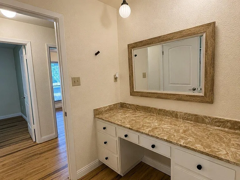 5802 Brook Valley Dr — Photo 20