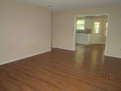 3rd image of 3009 Panhandle Dr