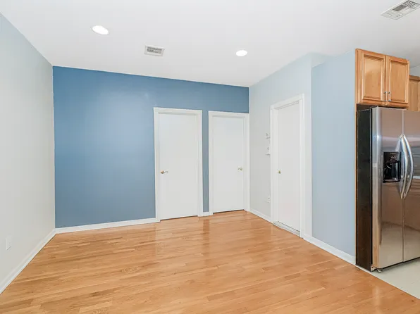 1764 East 17th Street image 31 of 45