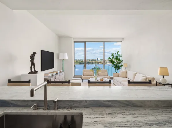 500 West 18th Street image 11 of 26