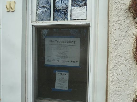 3rd image of 27 McKinley Pl N