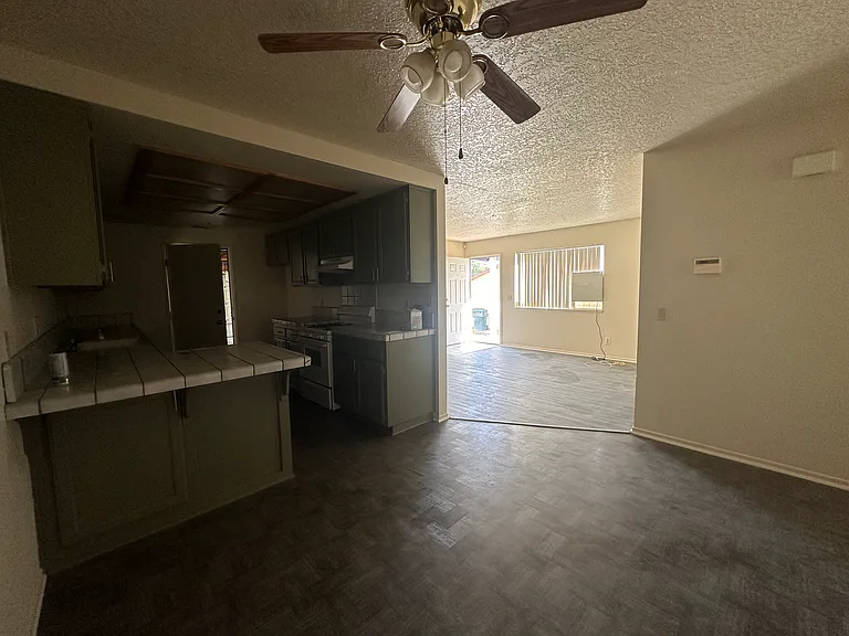 16086 Green Hill Dr #B — Photo 4