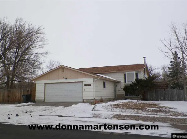 5015 Antelope Dr, Bar Nunn, WY 82601