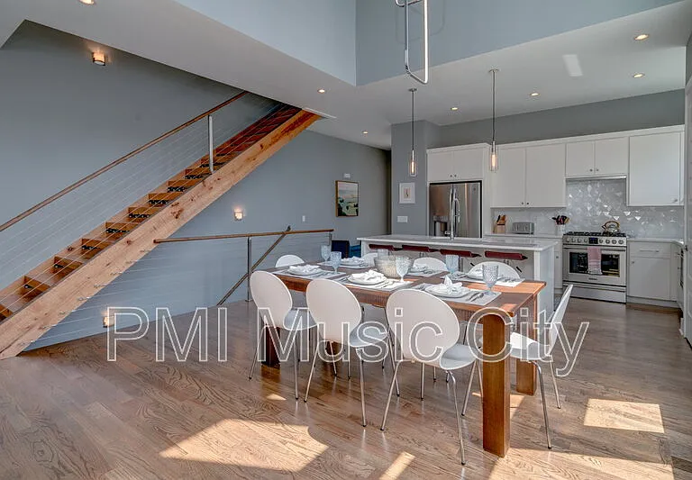 936 Southside Pl — Photo 17