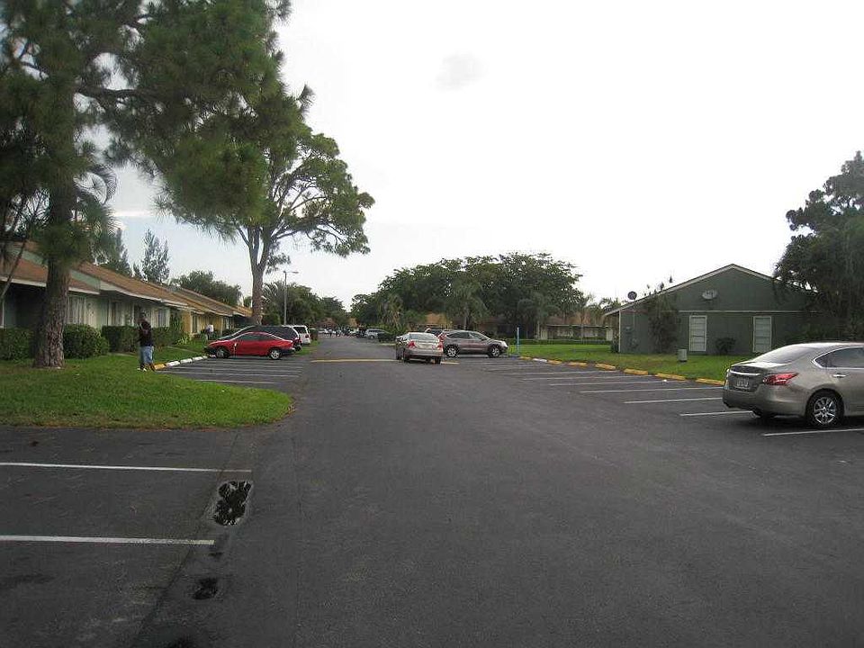 1st image of 4768 Orleans Ct APT B