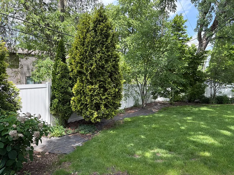 609 W Gartner Rd — Photo 23