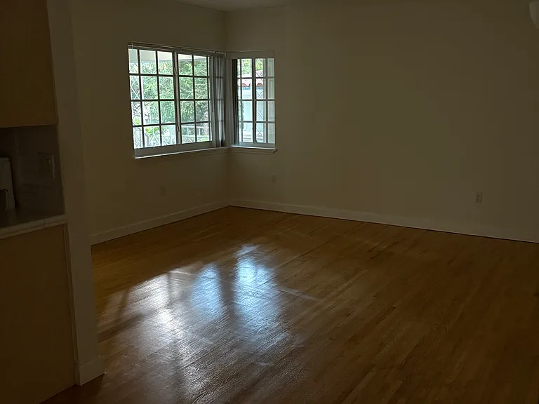 45 Antilla Ave #2K — Photo 6