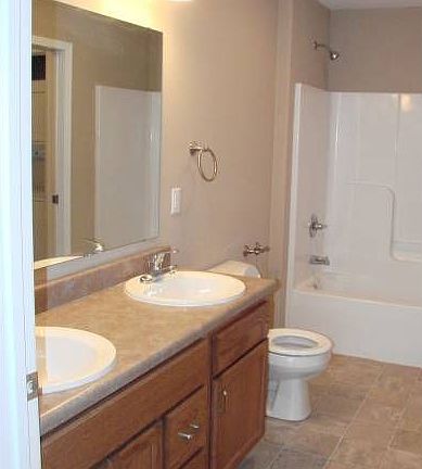 bath off master bedroom