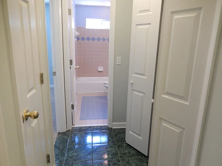 1858 Vineland Ln — Photo 33