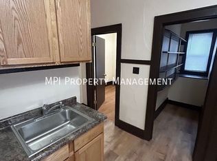 1532 N 29th St, Milwaukee, WI 53208