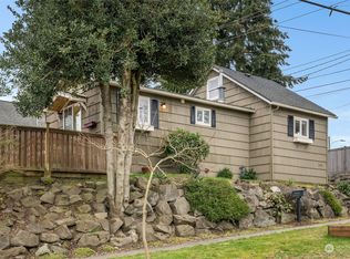 3203 48th Ave SW, Seattle, WA 98116