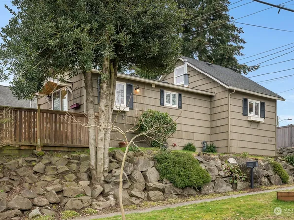 3203 48th Avenue SW, Seattle, WA 98116