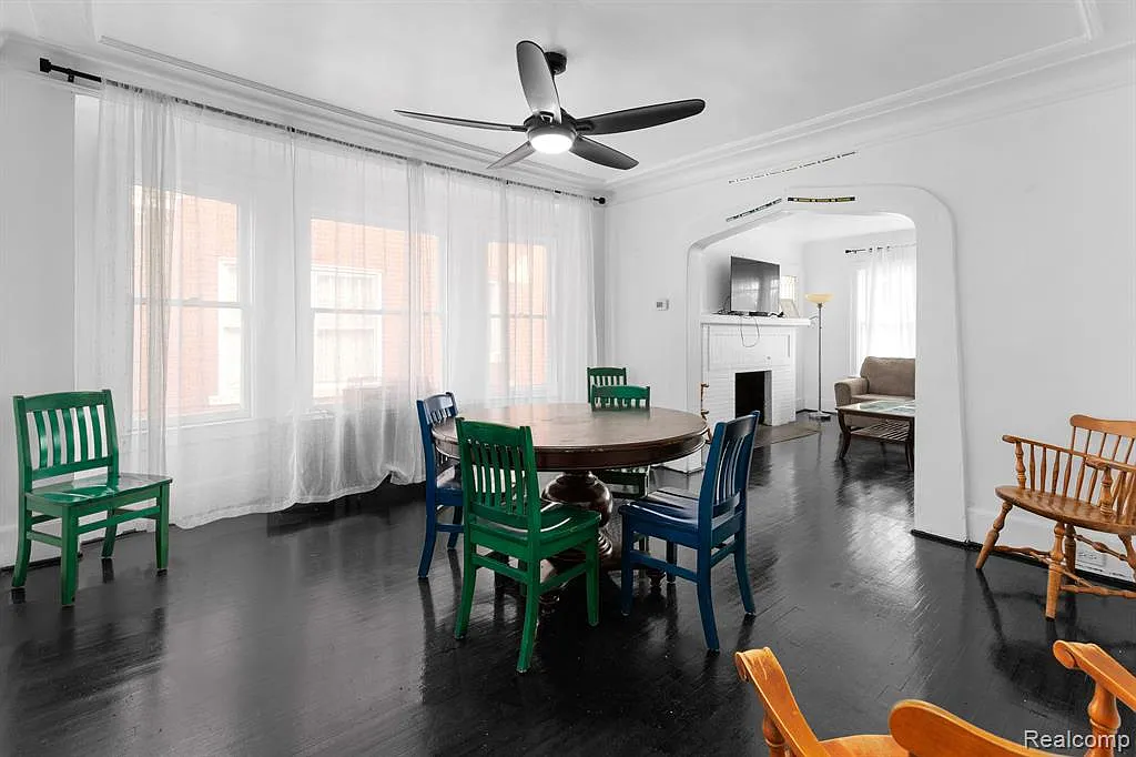 3 bed, 1.0 bath, 1420 sqft, $1,150 — Photo 4
