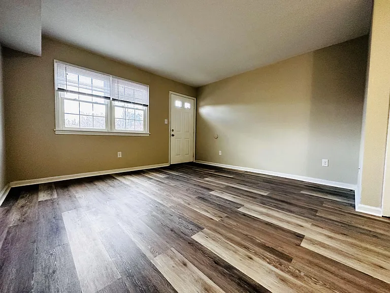 115 Carman Ave #24 — Photo 4
