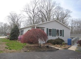 111 Victorian Dr, Norwich, CT 06360
