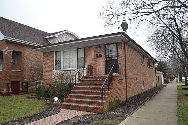 1st image of 2658 N Oak Park Ave