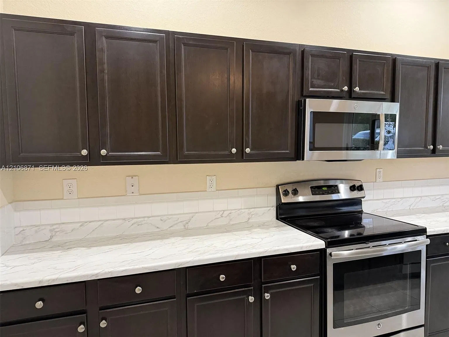 Kendall Commons Residenti — Photo 2