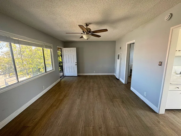 6710 S La Cienega Blvd #1 — Photo 3
