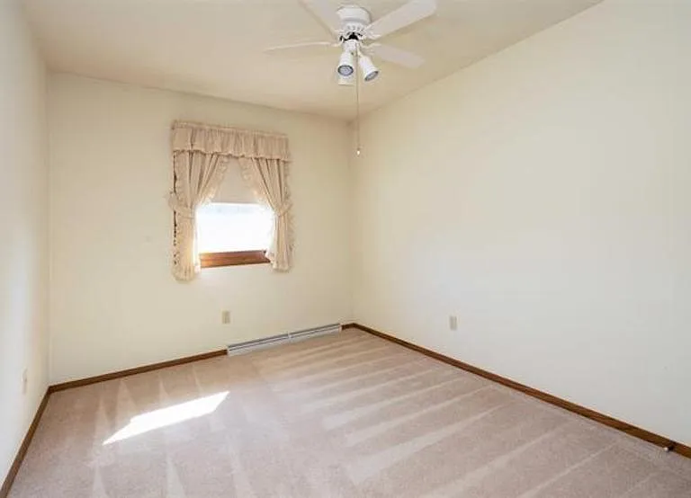 920 E Northwood Dr — Photo 9