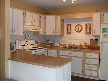 3rd image of 114 Hillcrest Dr