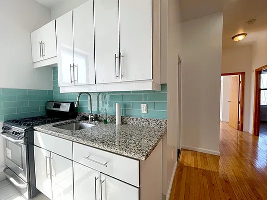 Rented by Elite NY Holdings | media 9