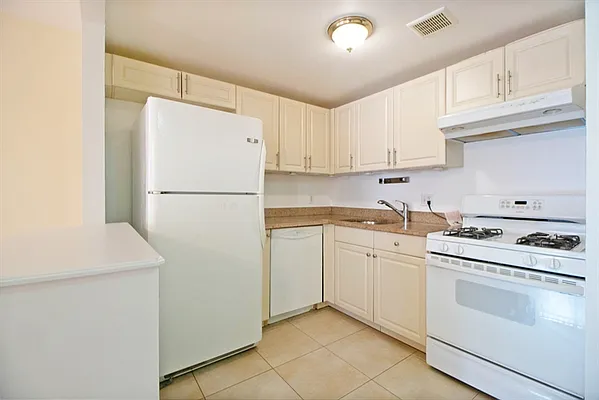 Rented by The Agency | media 4