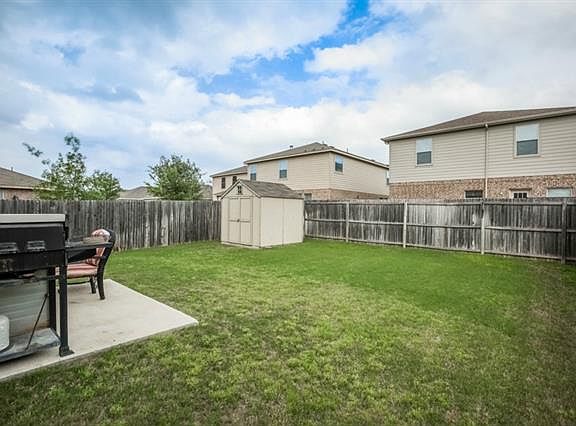 5th image of 8816 Valley River Dr