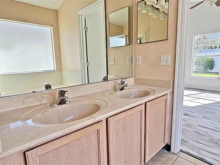 337 Silver Palms Cir — Photo 23
