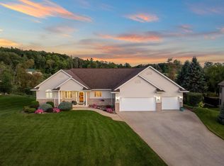 14019 Autumn Ridge Dr, Valders, WI 54245