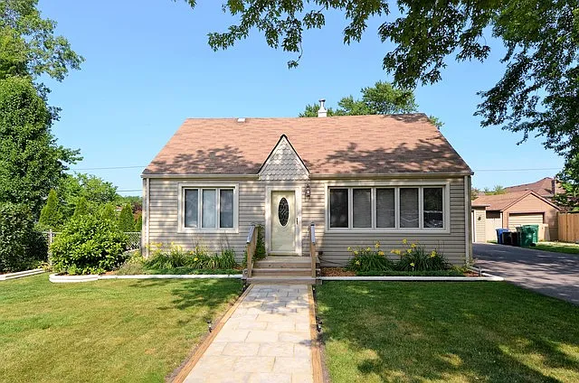 8011 Lorel Ave photo 1