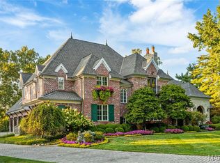 10 Ridgecreek Rd, Saint Louis, MO 63141