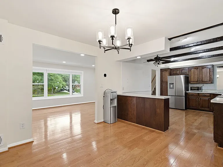 2521 Shanandale Dr — Photo 14