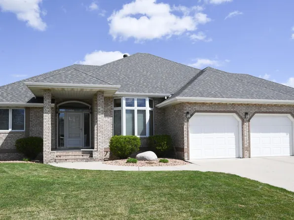 2536 32nd St S, Fargo, ND 58103